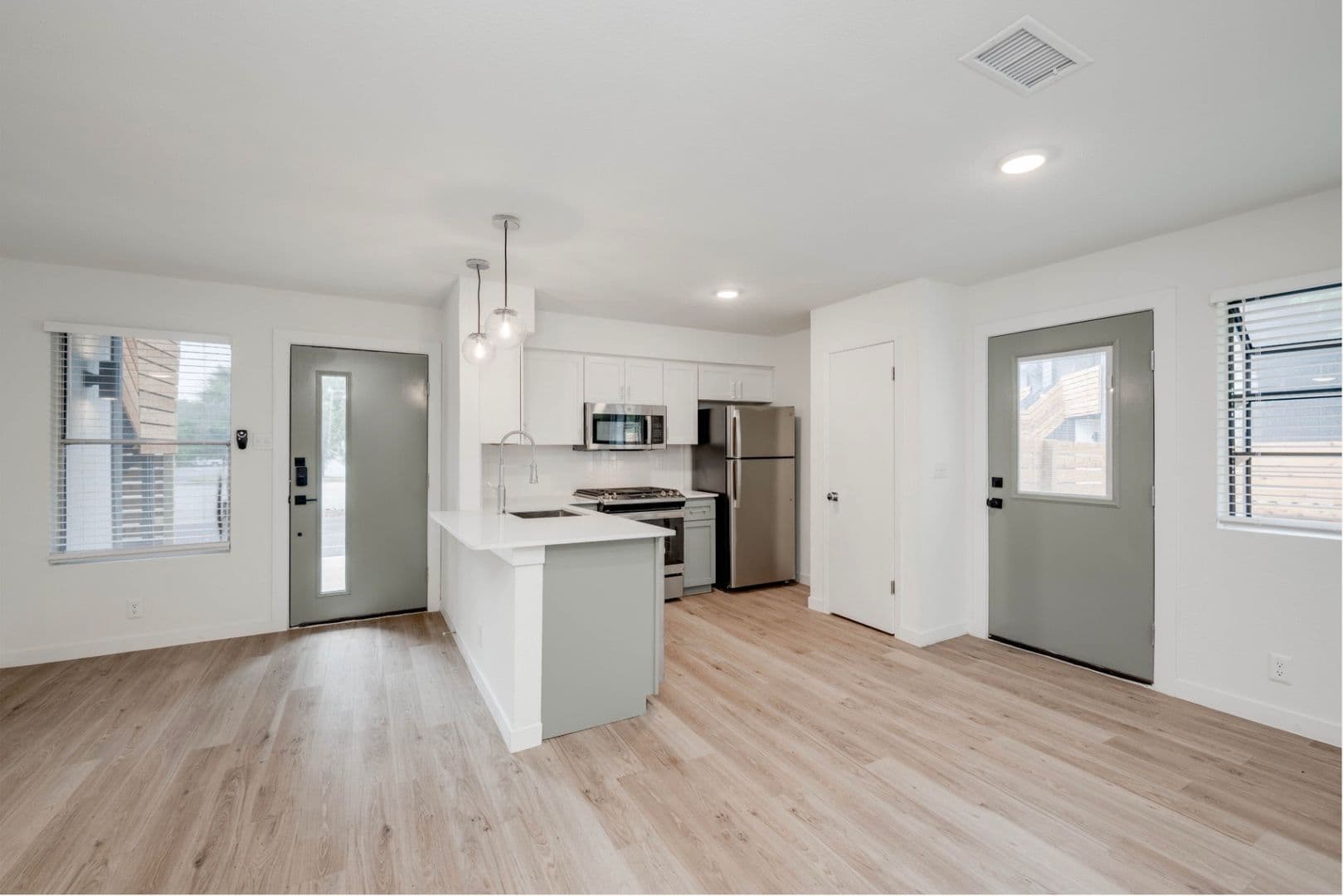 Austin Apartment: 5802 Cougar Drive