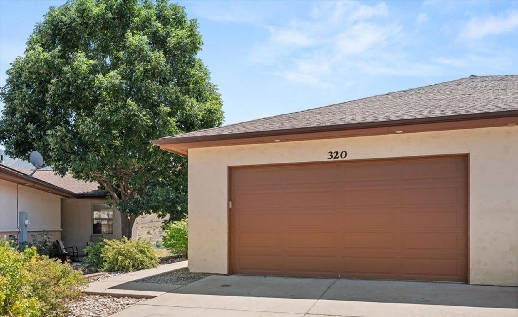 New Castle Townhome: 320 Castle Ridge Dr