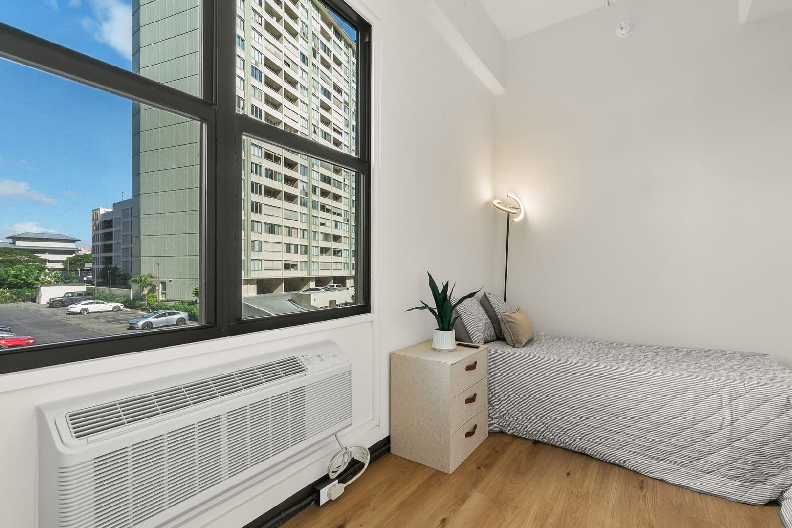 Honolulu Condo: 765 Amana St