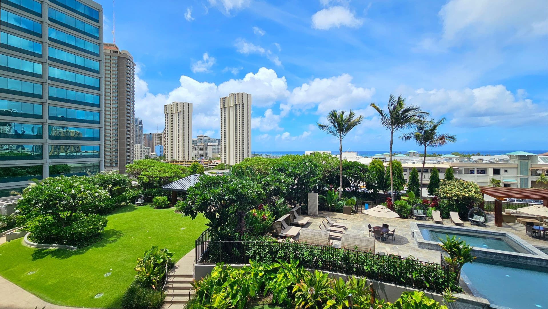 Honolulu Condo: 1555 Kapiolani Blvd #802