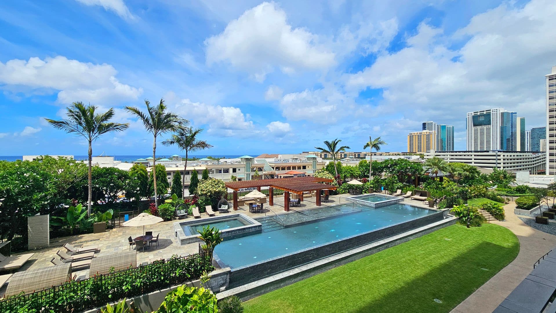Honolulu Condo: 1555 Kapiolani Blvd #802