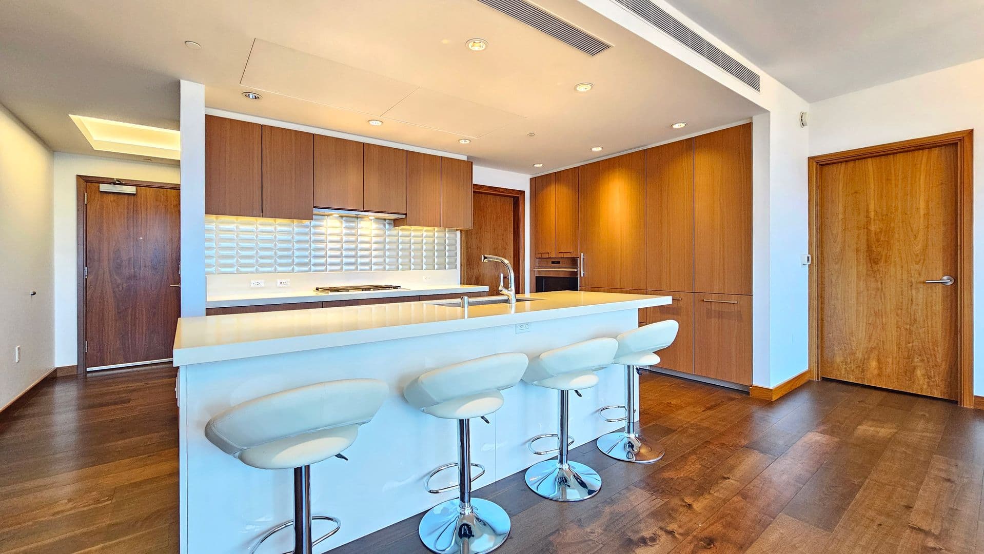 Honolulu Condo: 1555 Kapiolani Blvd #802