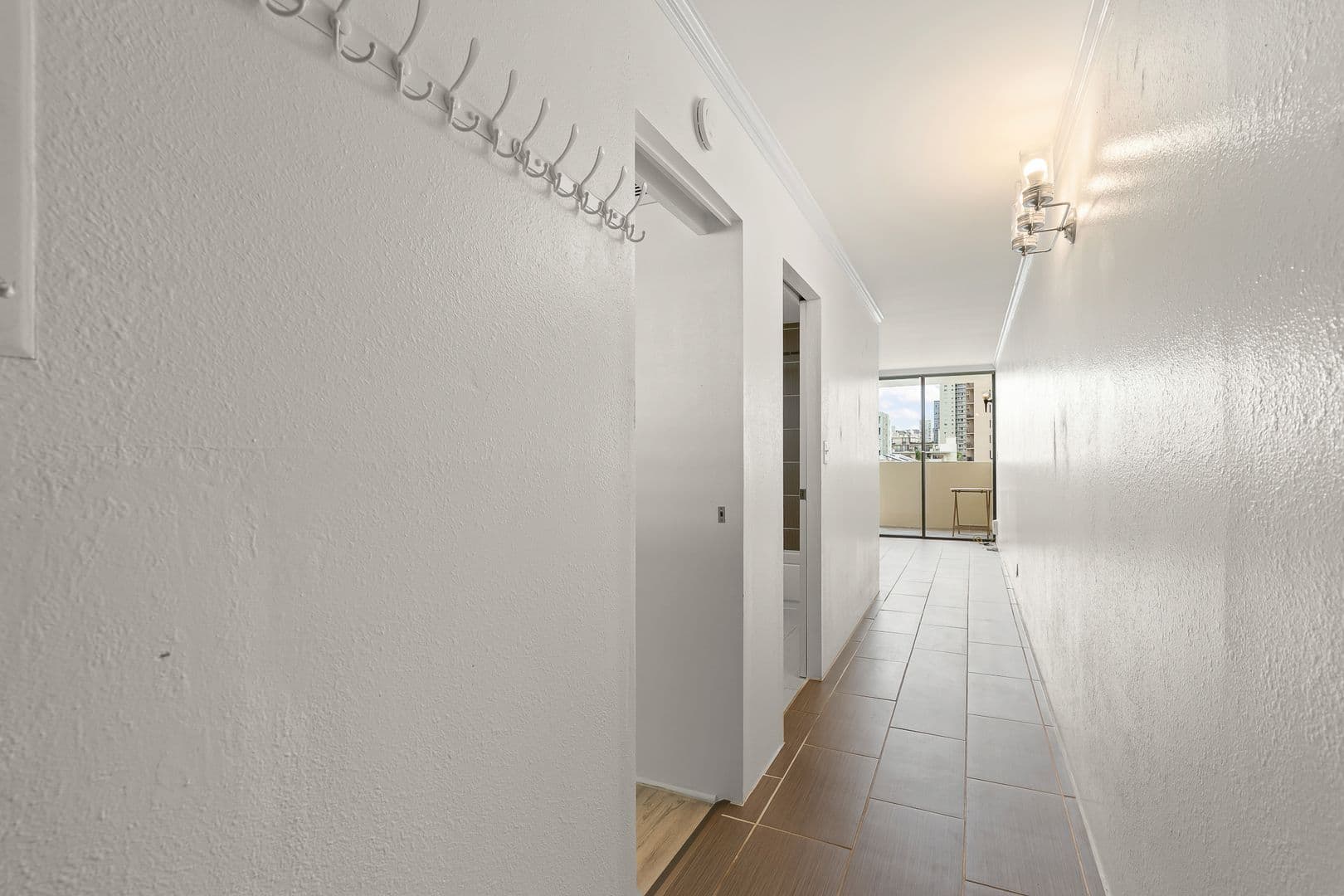 Honolulu Condo: 2092 Kuhio Ave #906