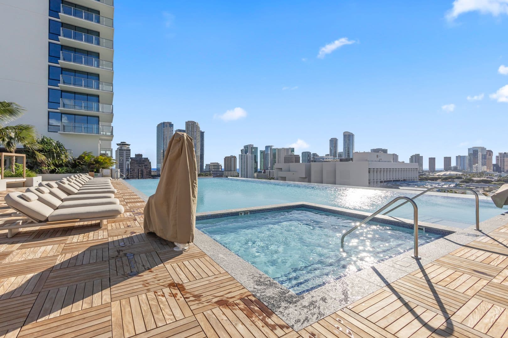 Honolulu Condo: 1515 Liona Street #1110