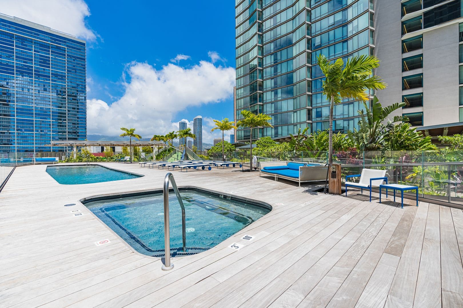 Honolulu Condo: 1001 Queen St #3000