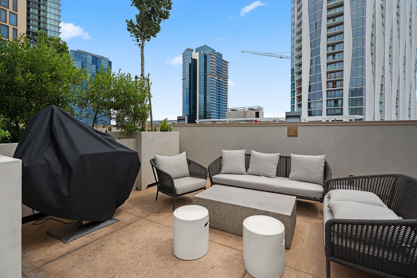 Honolulu Condo: 987 Queen St #3116