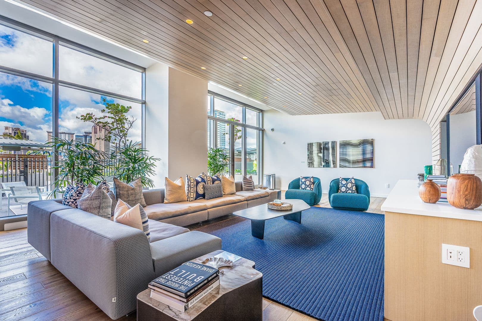 Honolulu Condo: 1001 Queen St #3000