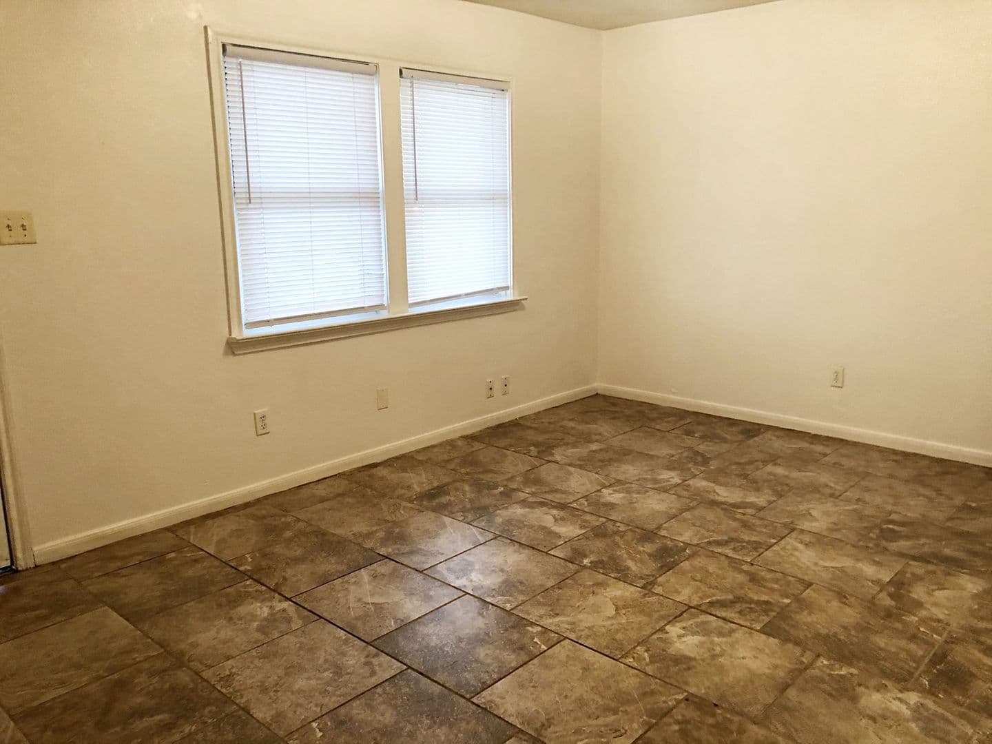 Bridge City Apartment: 400 Bower Dr