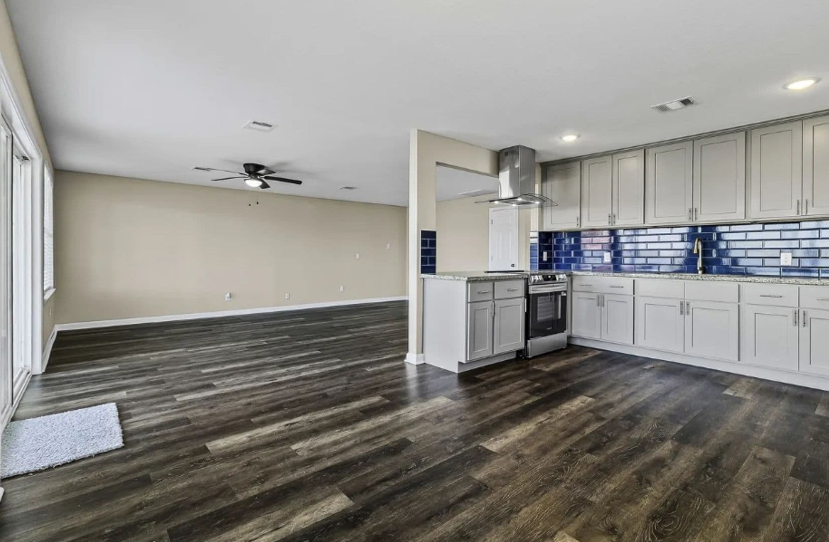 Livingston House: 416 Kickapoo Drive - 416 Kickapoo Drive