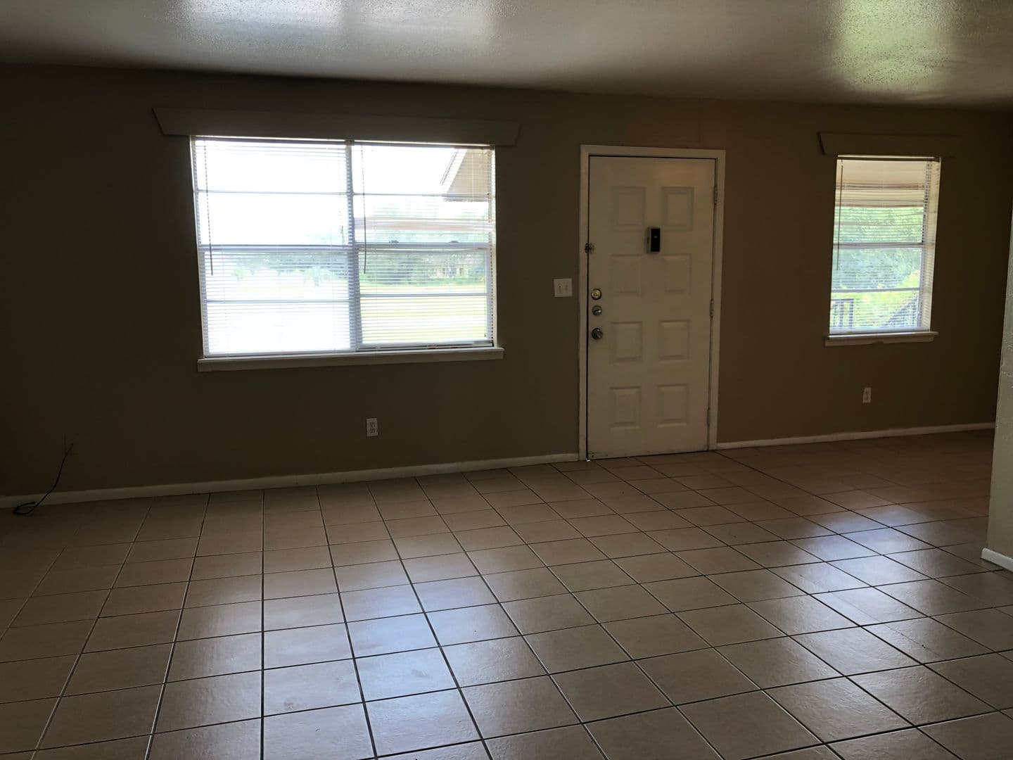 Anahuac Apartment: 400 Lazy Ln