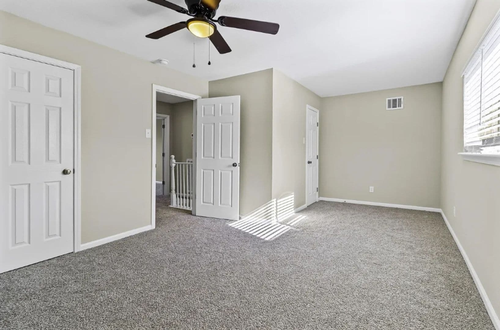 Livingston House: 416 Kickapoo Drive - 416 Kickapoo Drive