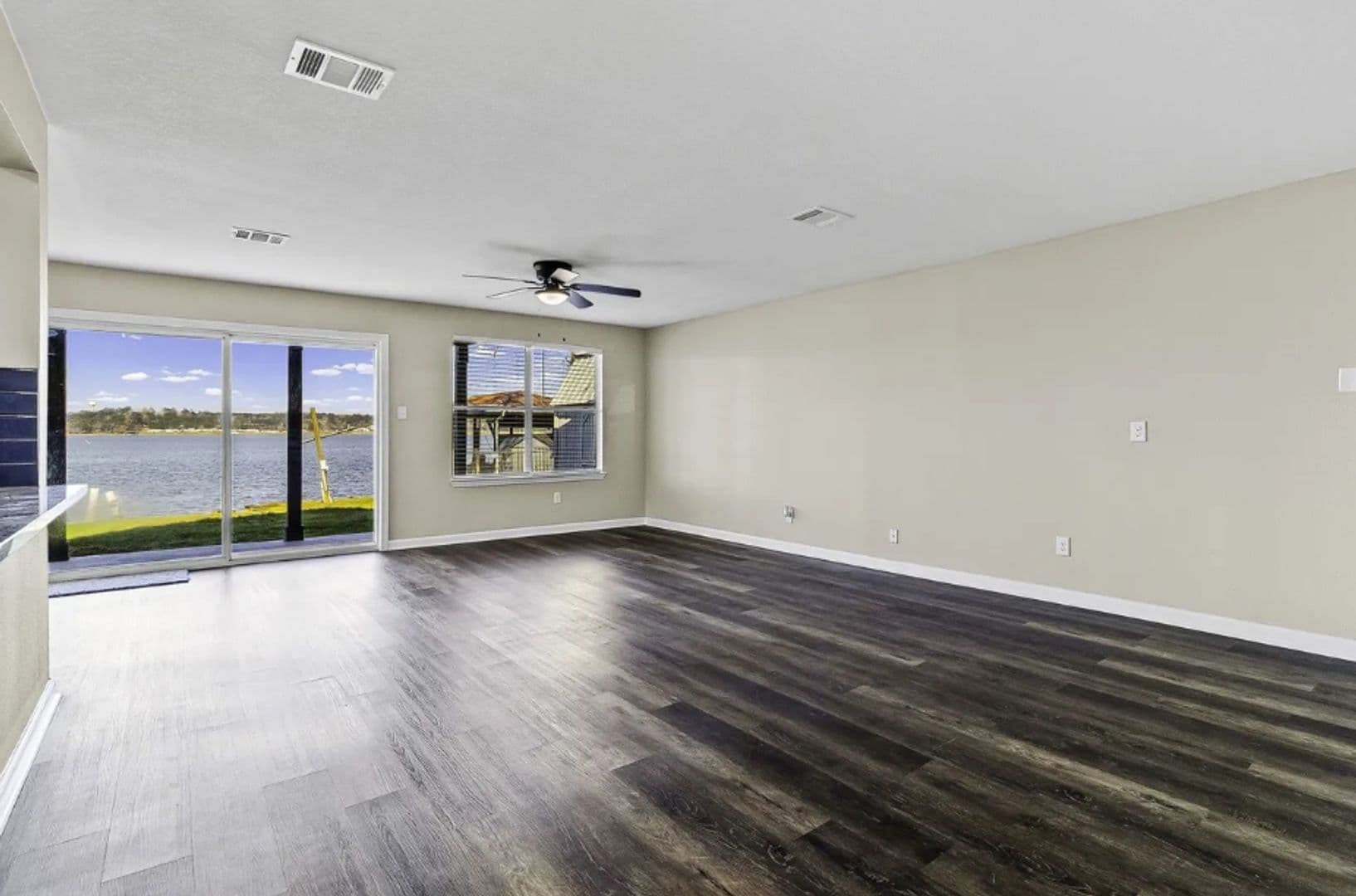 Livingston House: 416 Kickapoo Drive - 416 Kickapoo Drive