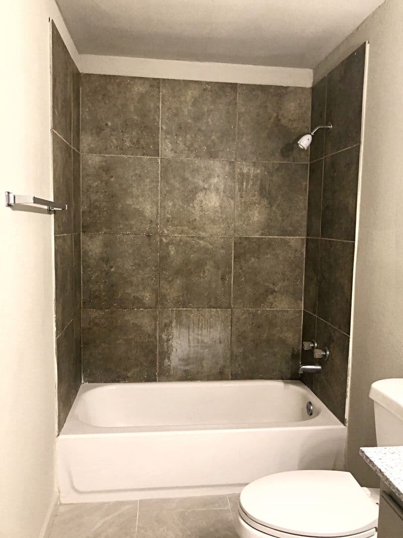 Beaumont Apartment: 4810 Park St