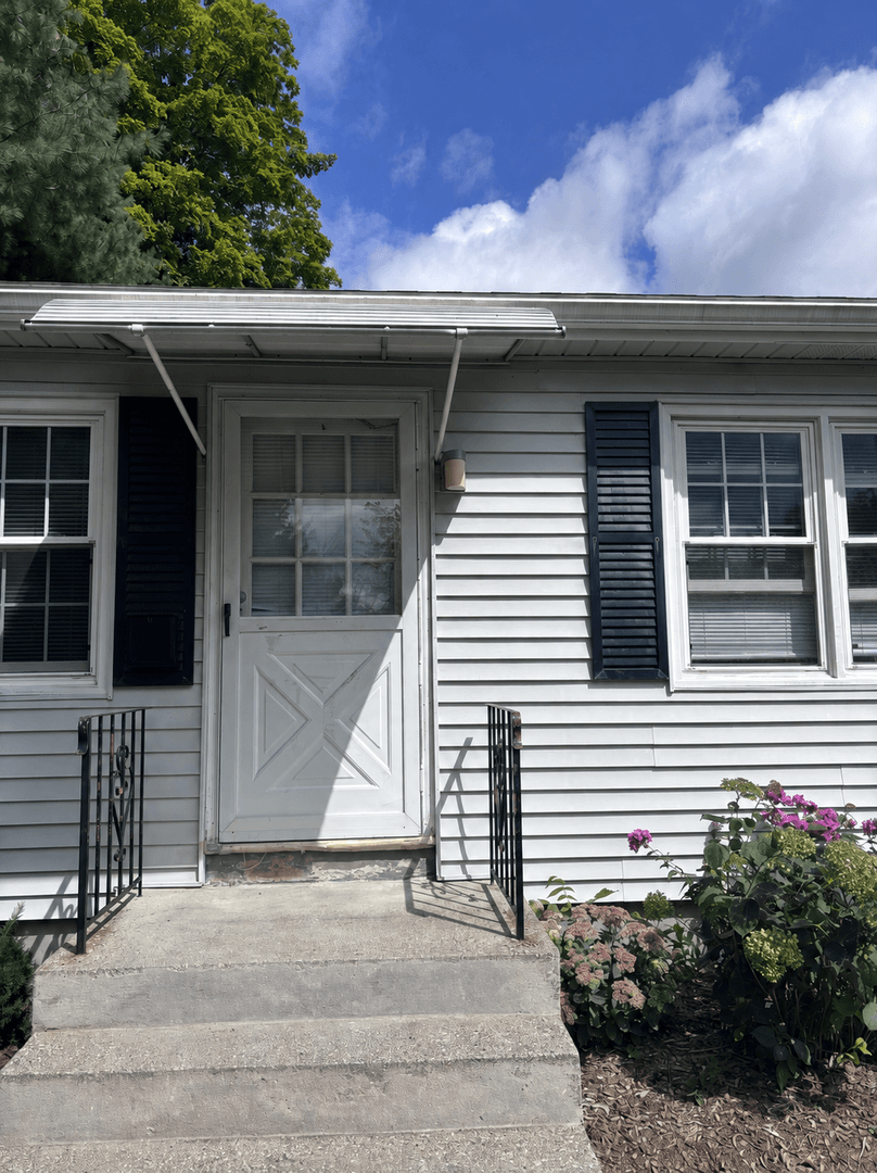 Great Barrington Apartment: 24 Silver Street