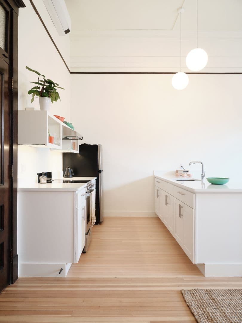 Great Barrington Apartment: 4 Castle Street