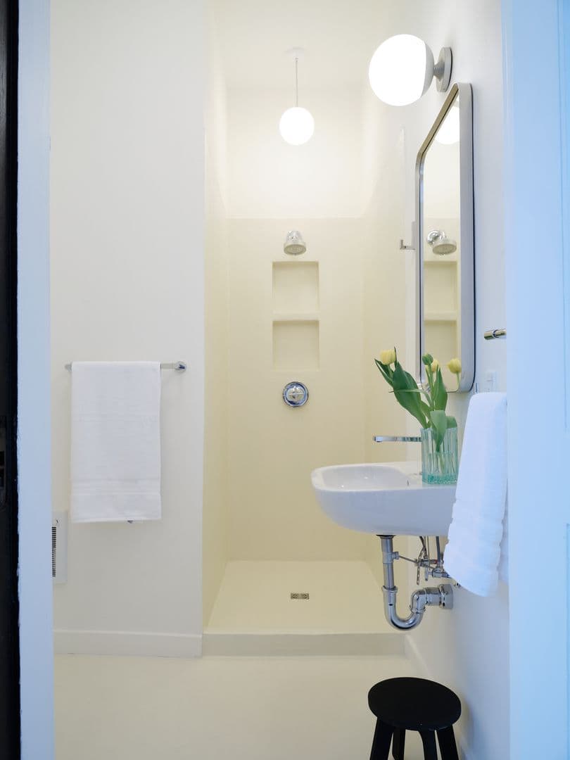Great Barrington Apartment: 4 Castle Street