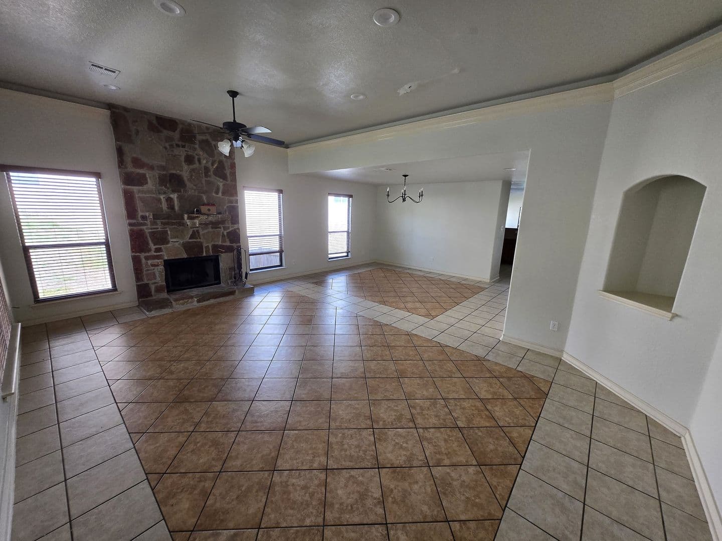 San Antonio House: 911 Sutters Rim
