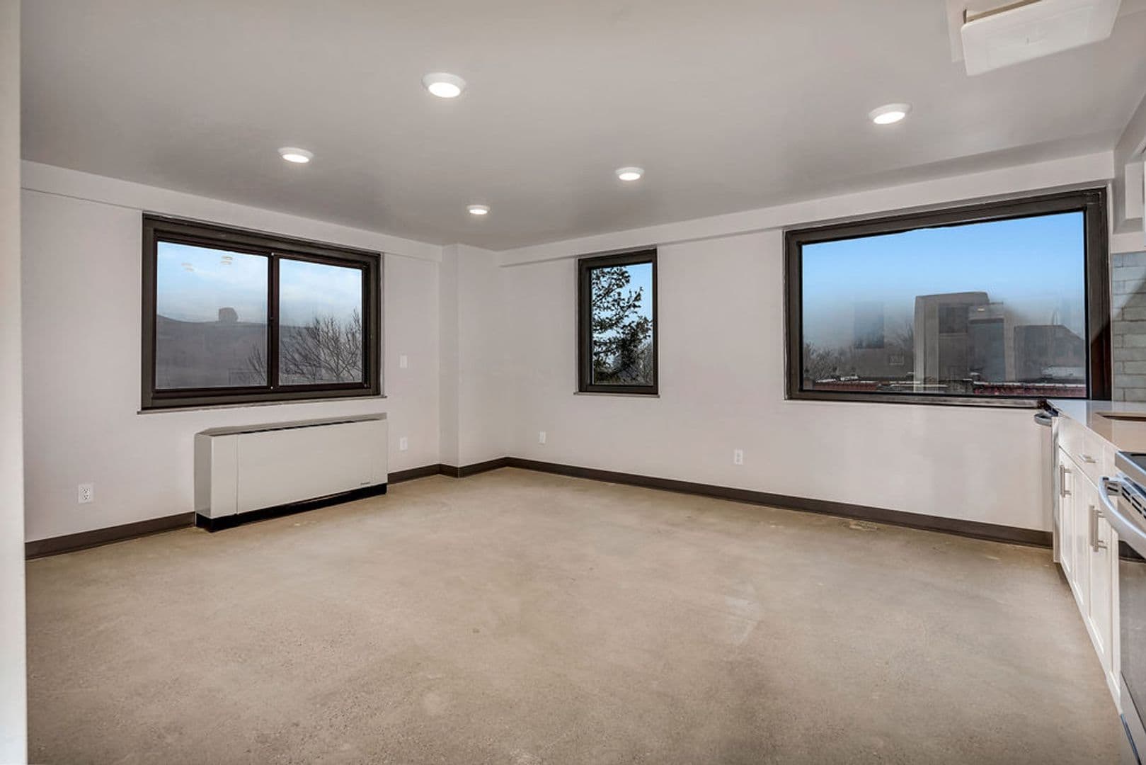 Cincinnati Apartment: 2330 Victory Pkwy