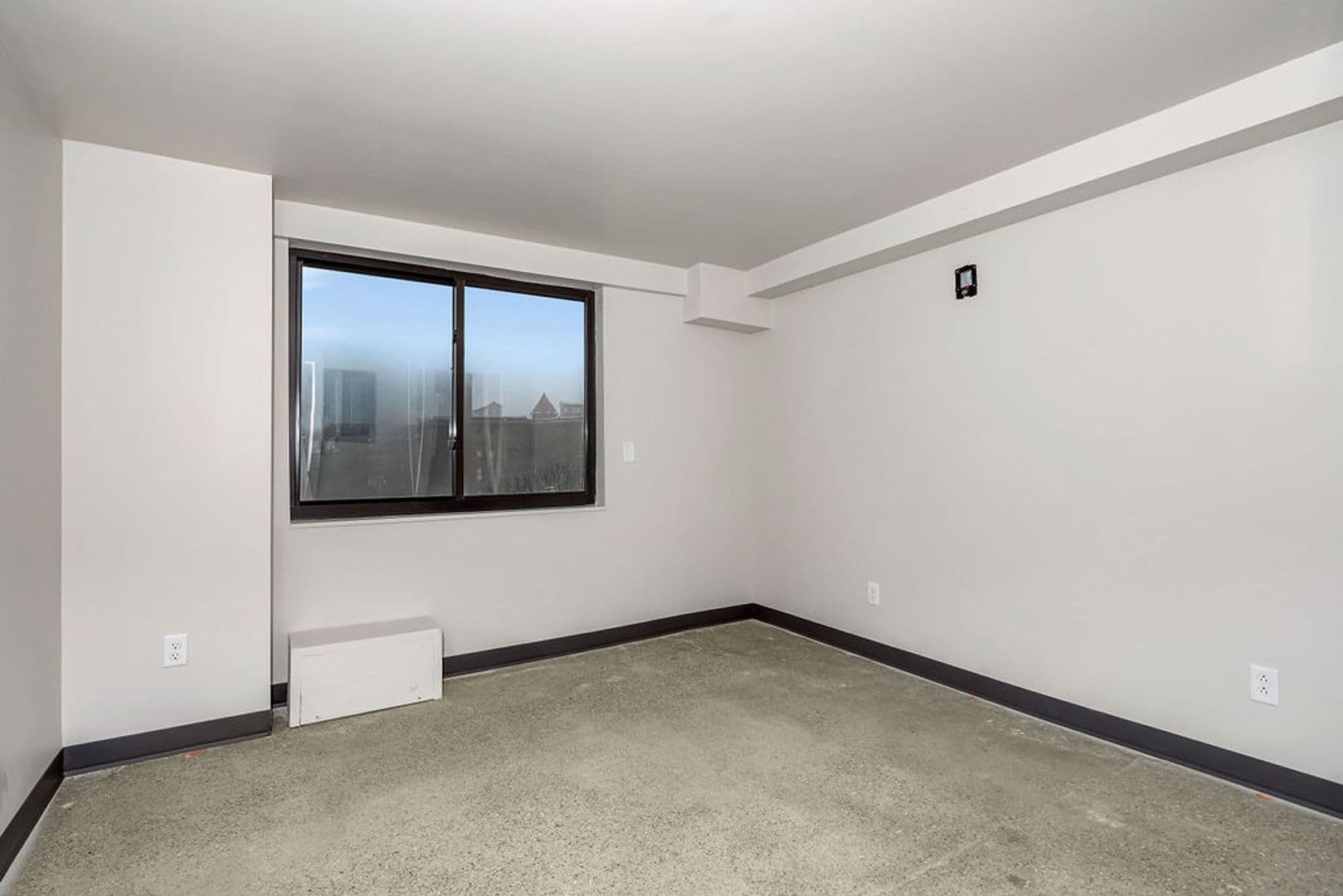 Cincinnati Apartment: 2330 Victory Pkwy