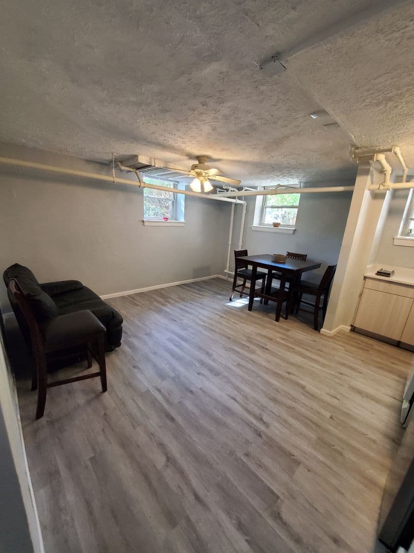 Cincinnati Apartment: 2340 Victory Parkway