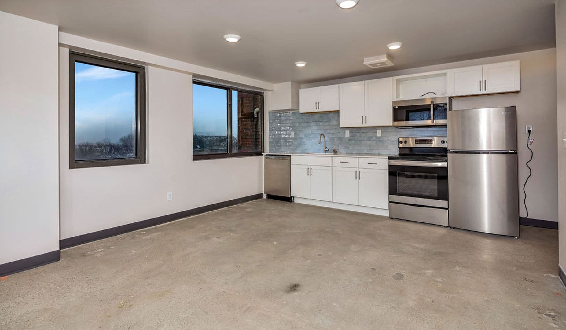 Cincinnati Apartment: 2330 Victory Pkwy