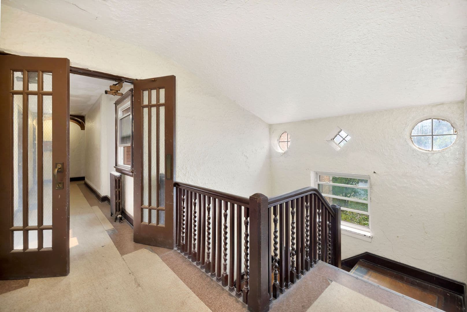Cincinnati Apartment: 2340 Victory Parkway