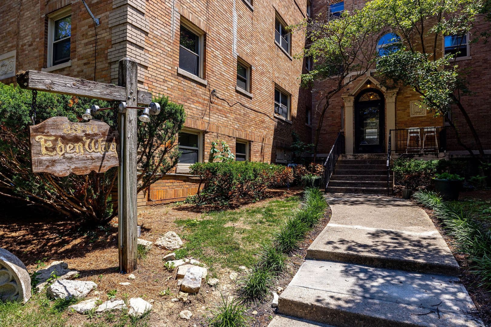 Cincinnati Apartment: 2340 Victory Parkway