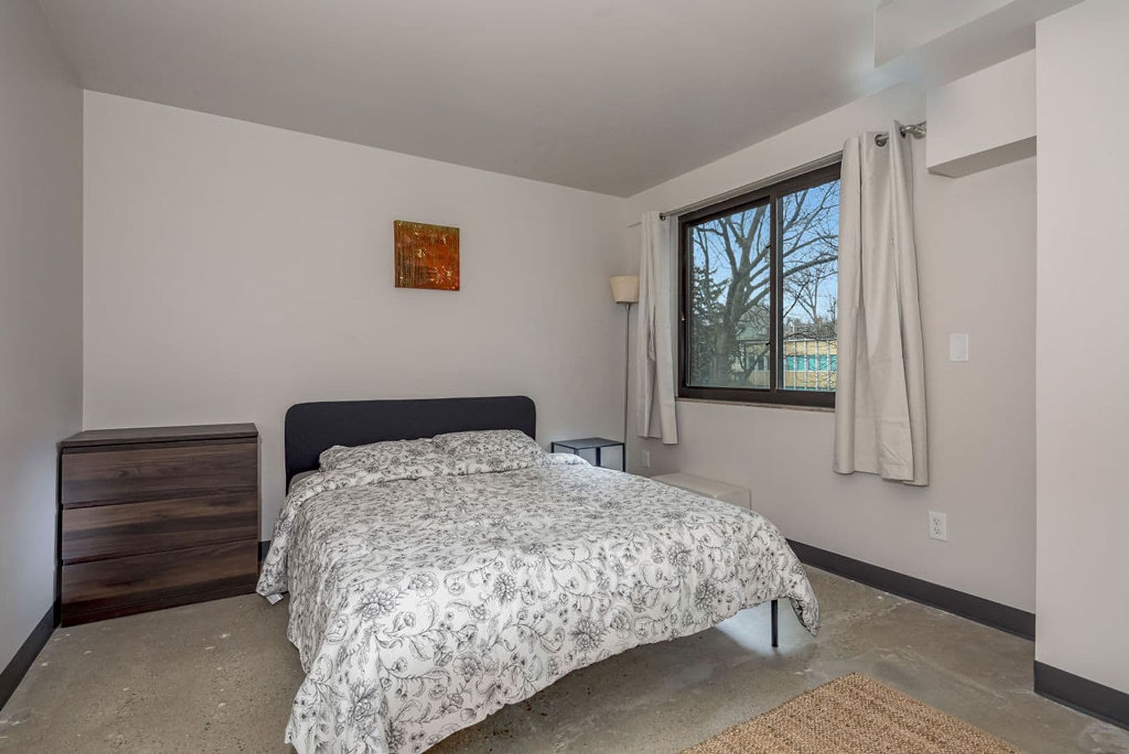 Cincinnati Apartment: 2330 Victory Pkwy