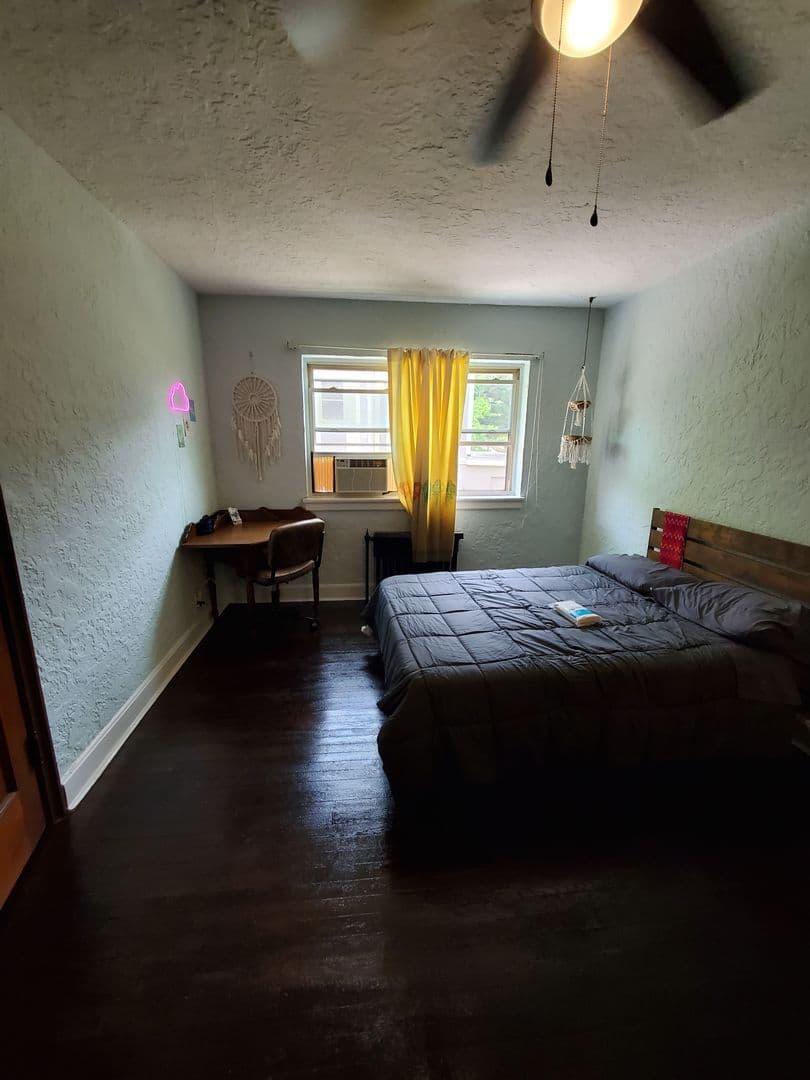 Cincinnati Apartment: 2340 Victory Parkway