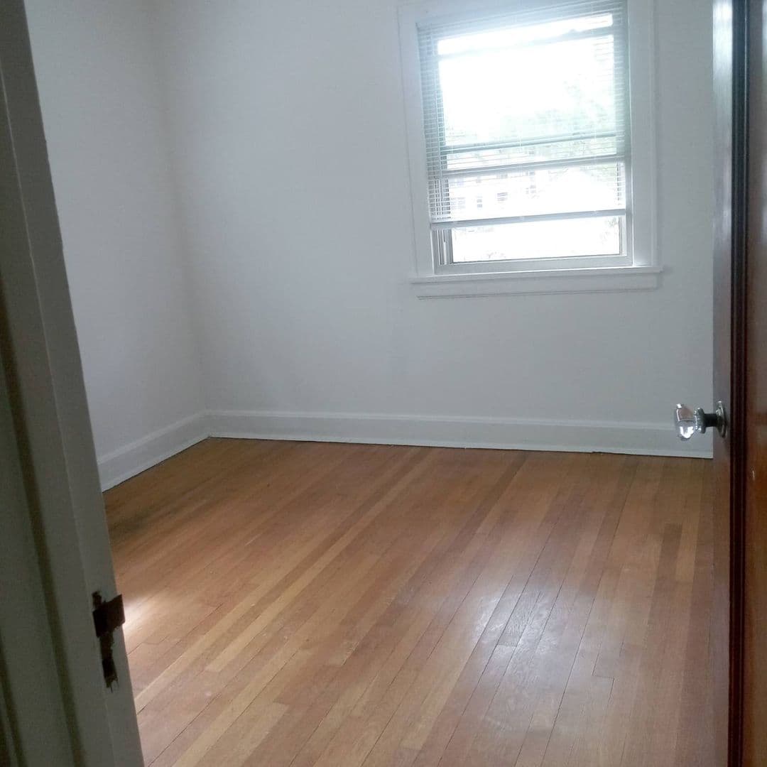 Cincinnati Apartment: 2340 Victory Parkway