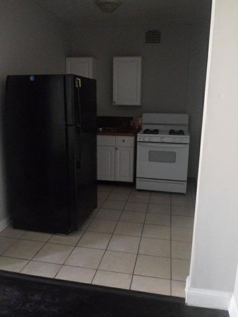 Cincinnati Apartment: 2532 Highland Ave