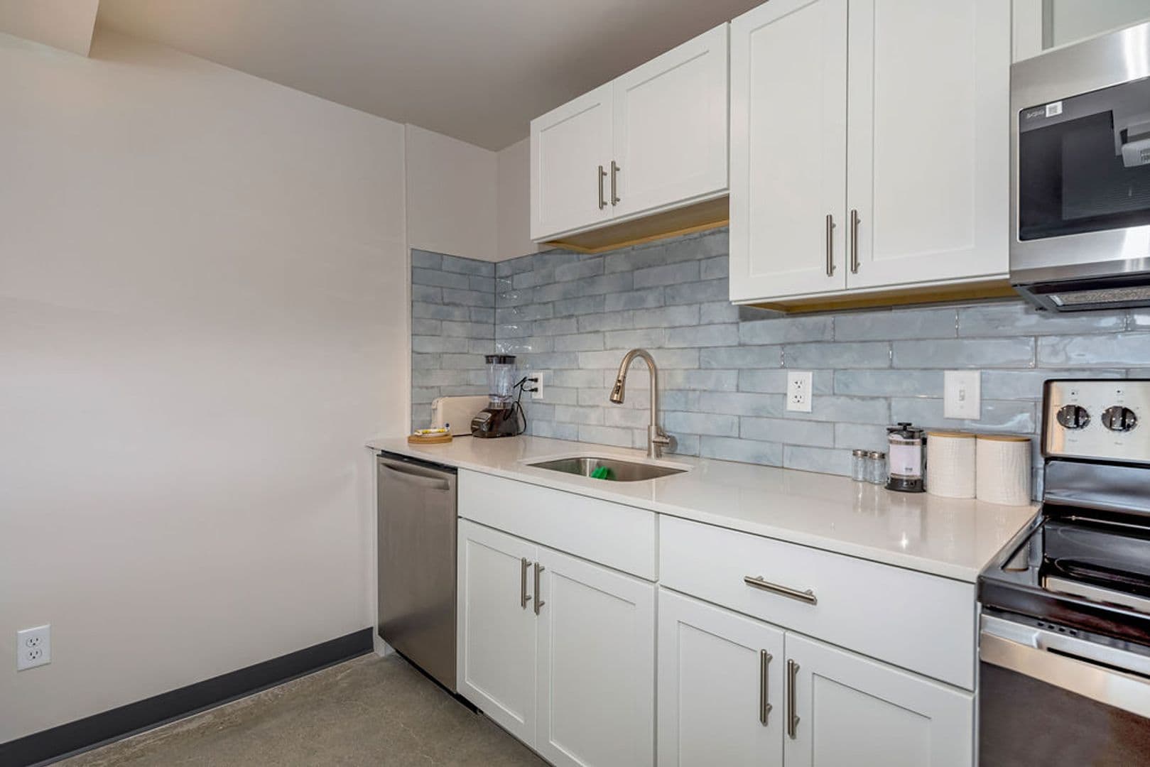 Cincinnati Apartment: 2330 Victory Pkwy