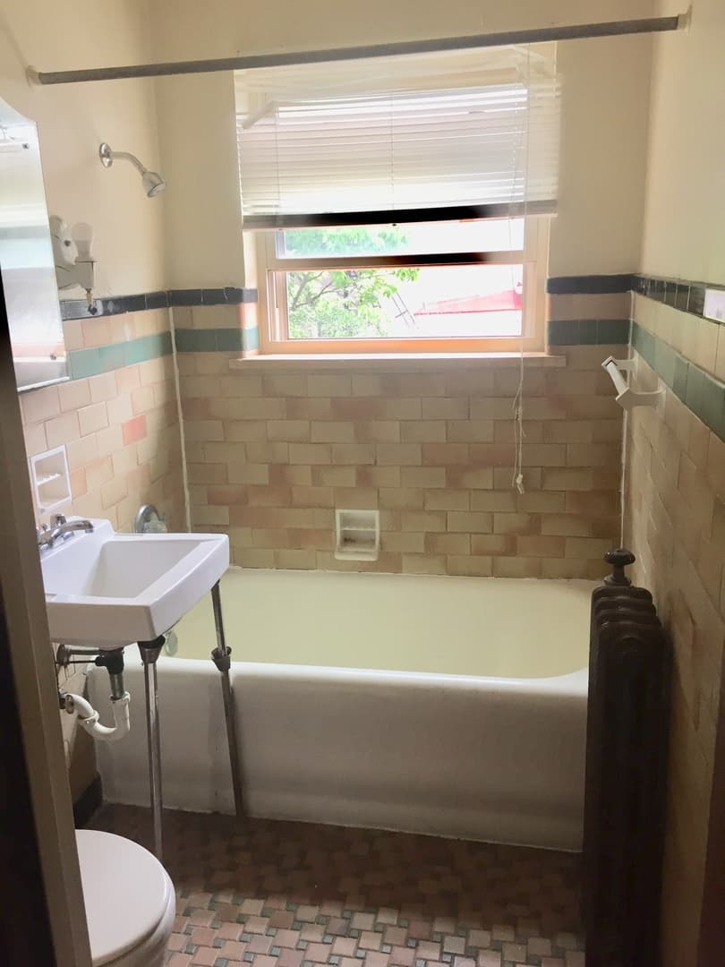 Cincinnati Apartment: 2340 Victory Parkway