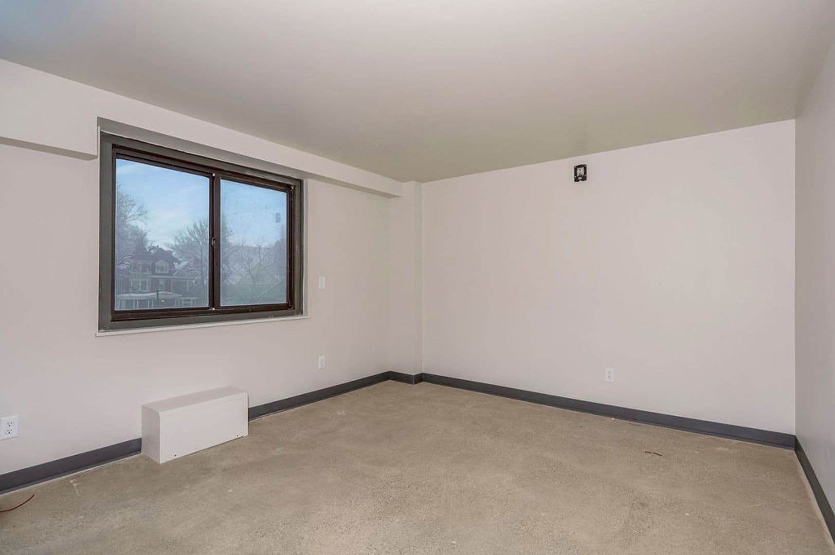 Cincinnati Apartment: 2330 Victory Pkwy