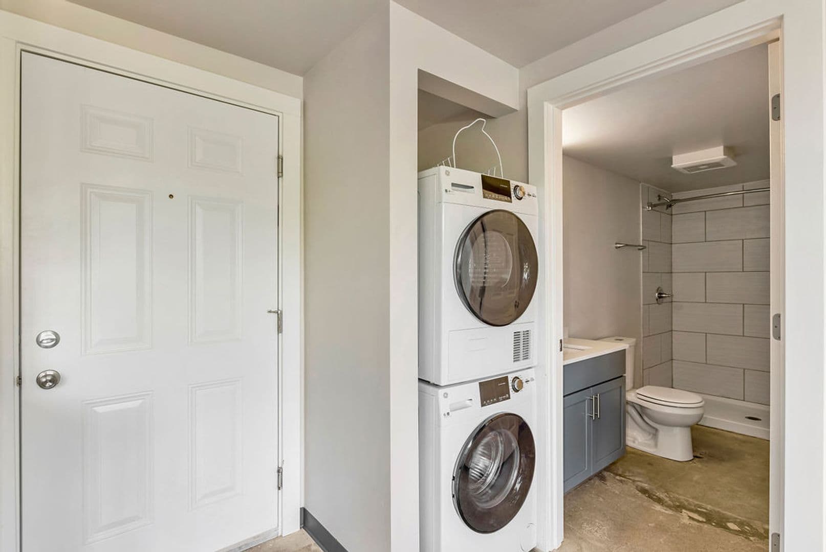 Cincinnati Apartment: 2330 Victory Pkwy