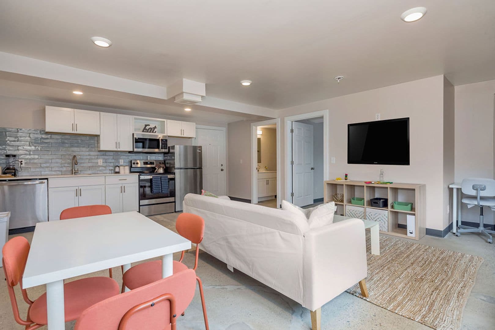 Cincinnati Apartment: 2330 Victory Pkwy