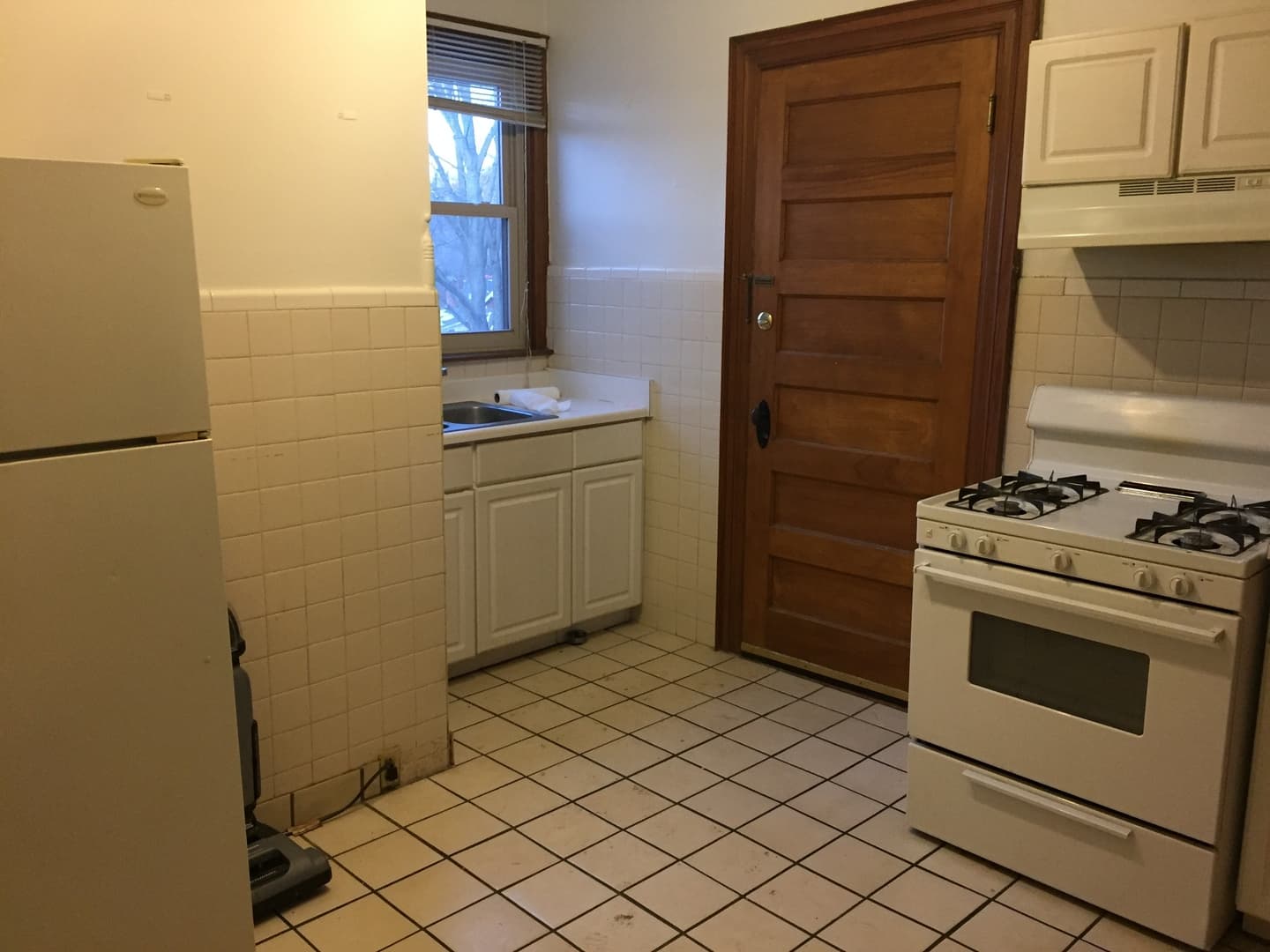 Covington Apartment: 512 Wallace Ave
