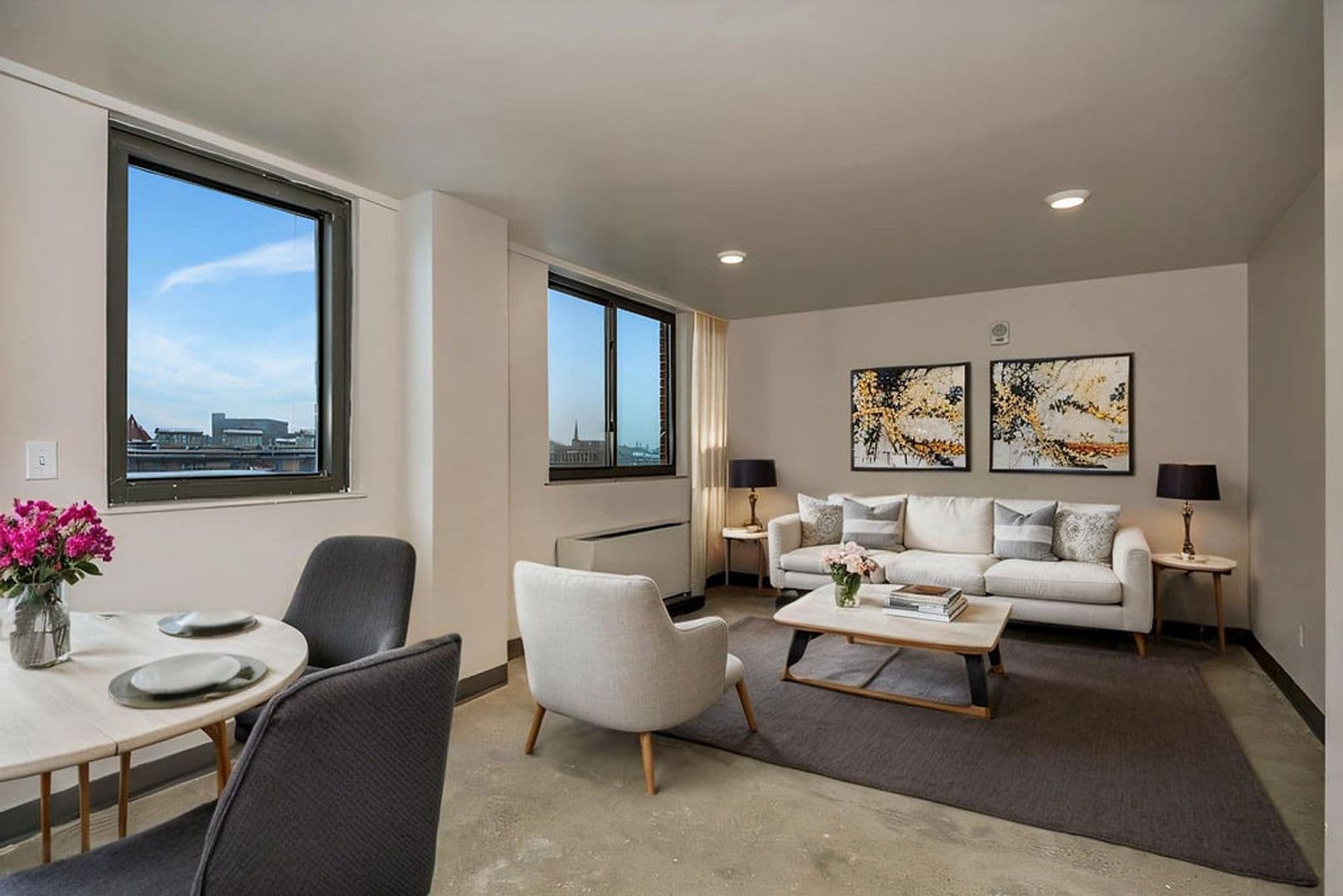 Cincinnati Apartment: 2330 Victory Pkwy