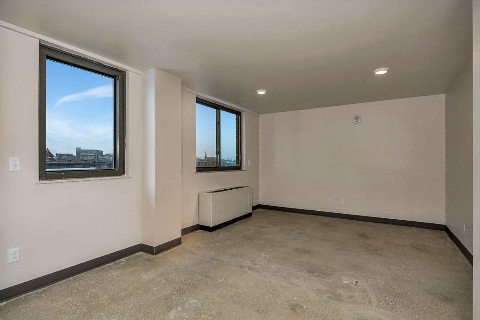 Cincinnati Apartment: 2330 Victory Pkwy