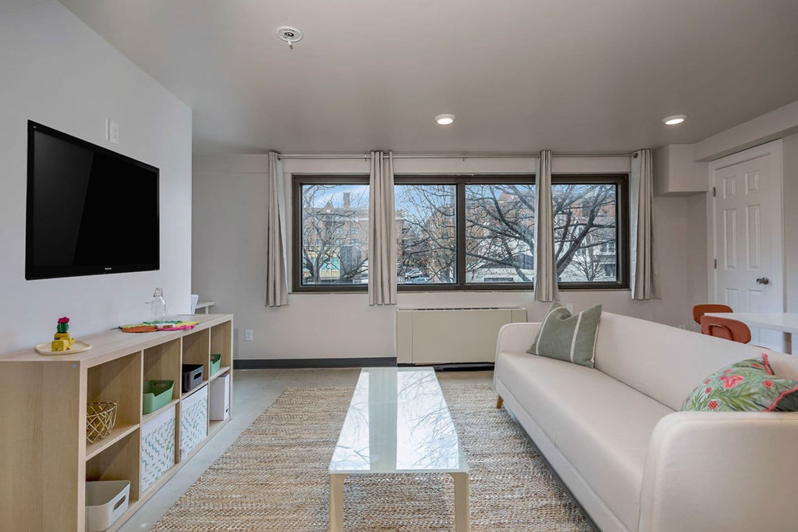 Cincinnati Apartment: 2330 Victory Pkwy