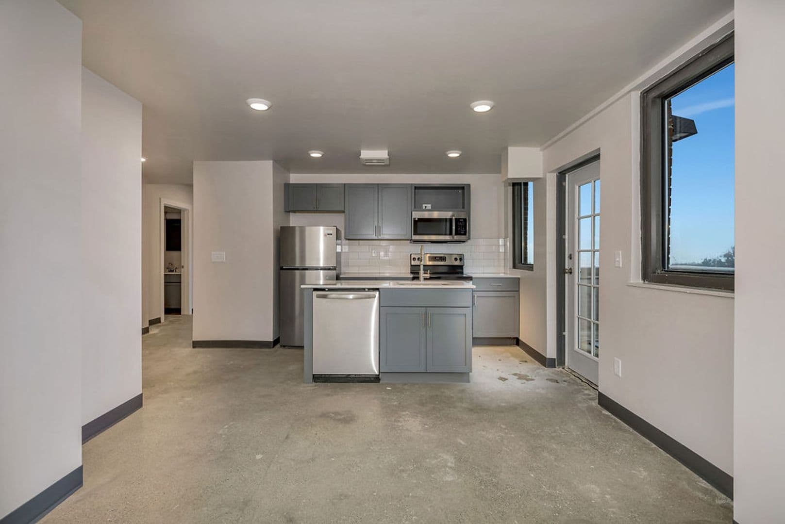Cincinnati Apartment: 2330 Victory Pkwy
