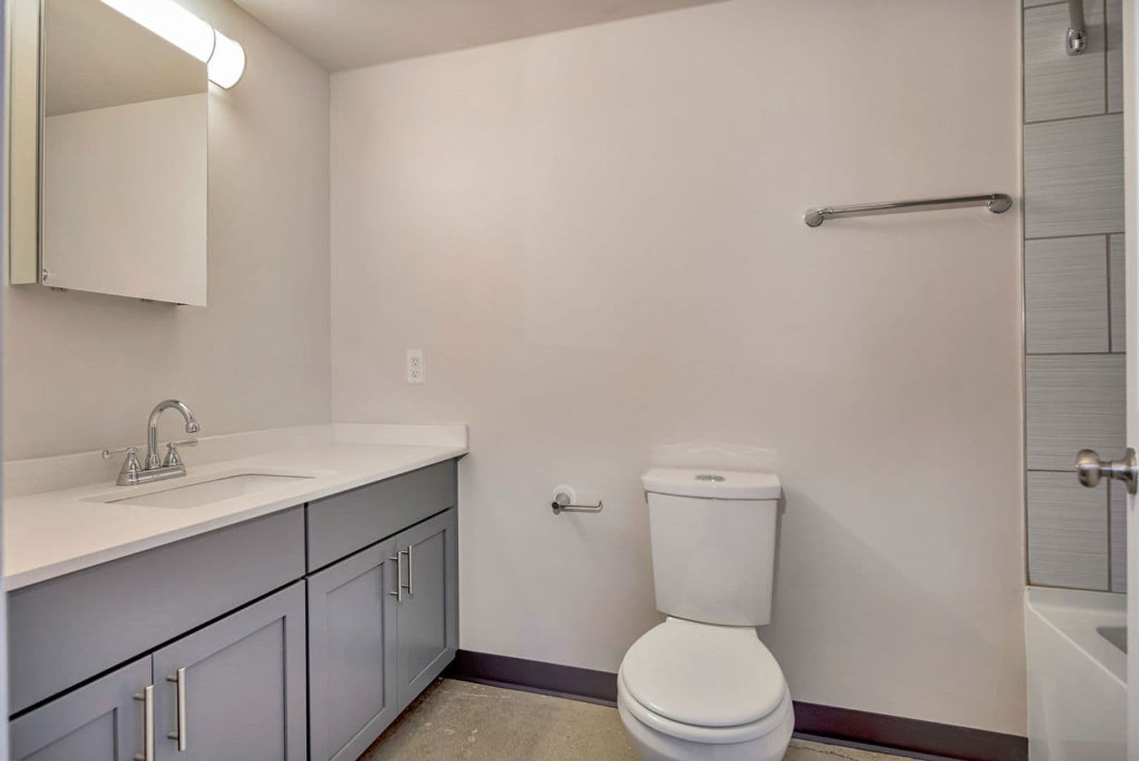 Cincinnati Apartment: 2330 Victory Pkwy