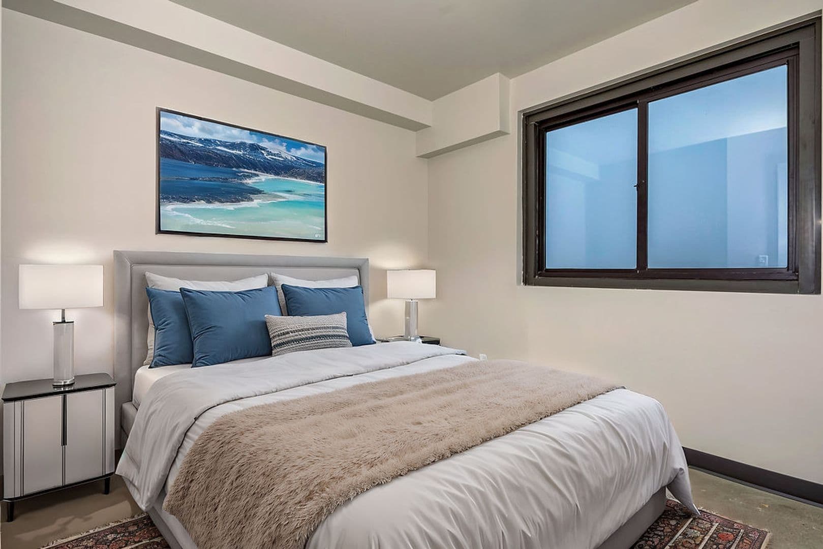 Cincinnati Apartment: 2330 Victory Pkwy