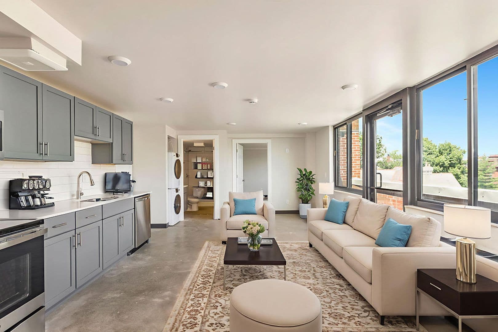 Cincinnati Apartment: 2330 Victory Pkwy