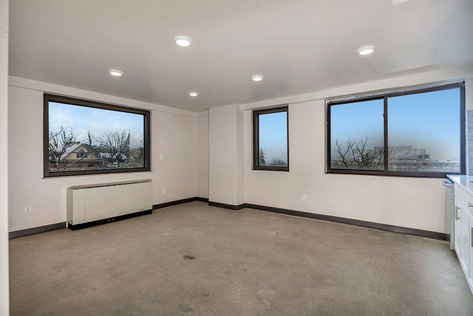 Cincinnati Apartment: 2330 Victory Pkwy