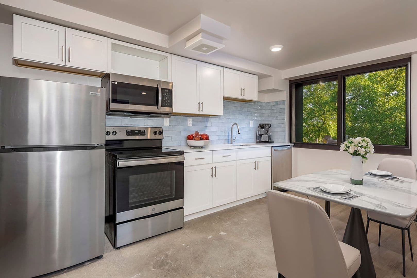 Cincinnati Apartment: 2330 Victory Pkwy