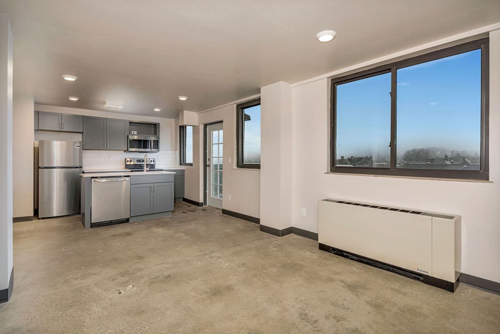 Cincinnati Apartment: 2330 Victory Pkwy