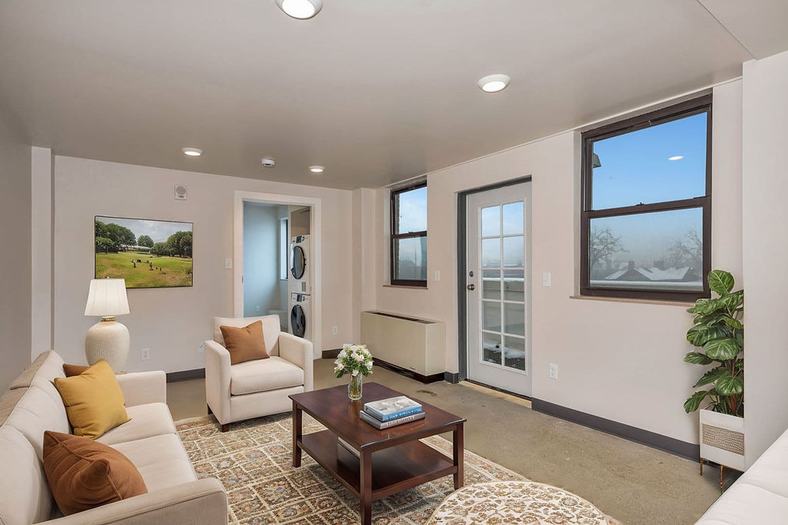 Cincinnati Apartment: 2330 Victory Pkwy