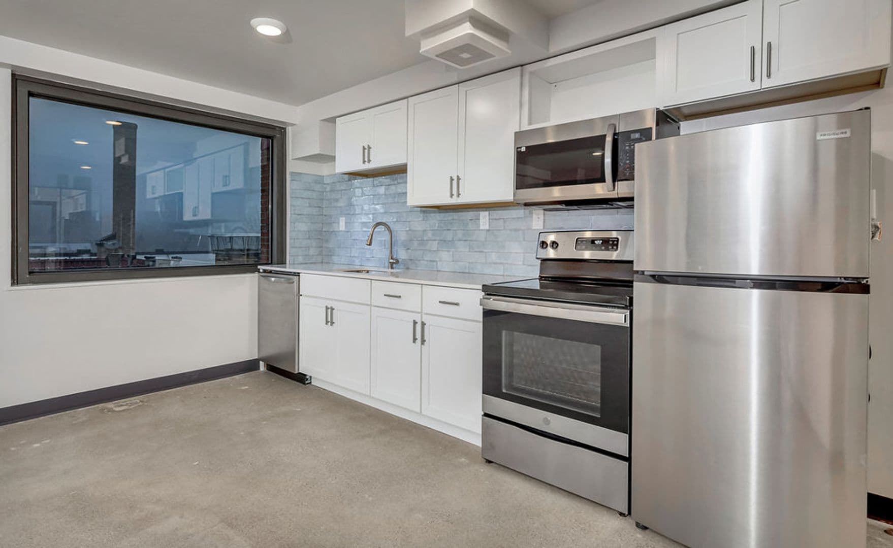 Cincinnati Apartment: 2330 Victory Pkwy