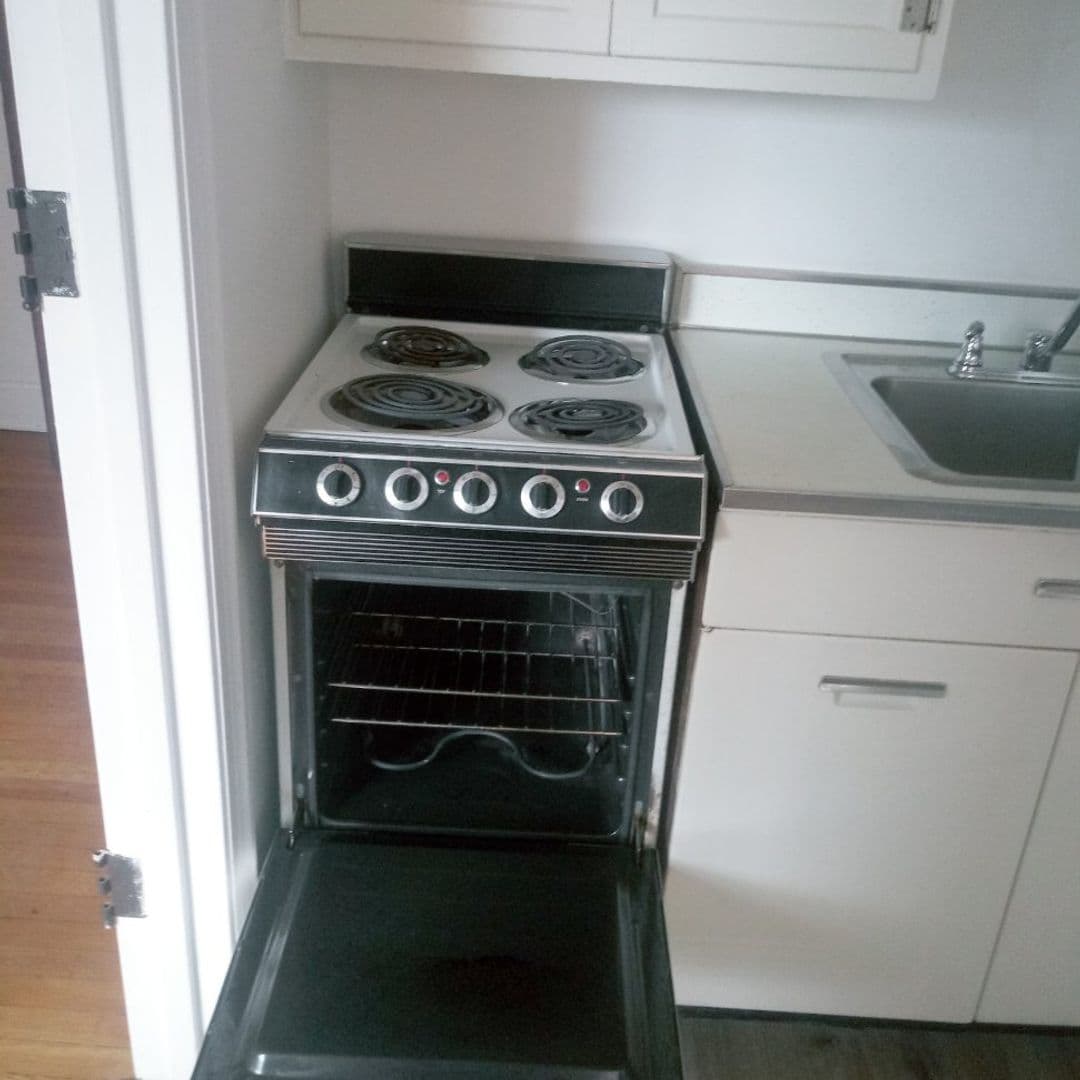 Cincinnati Apartment: 2340 Victory Parkway